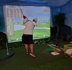 2 Indoor golf simulators in 1300 sq/ft building for large groups
